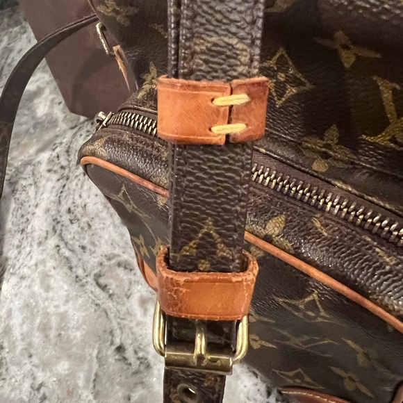 LOUIS VUITTON AMAZON CROSS BODY SHOULDER BAG MONOGRAM - Picture 7 of 7